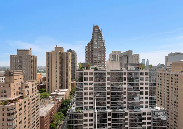 360-e-72nd-street-c2603-new-york-city-ny-10021/hzid_091fcb96