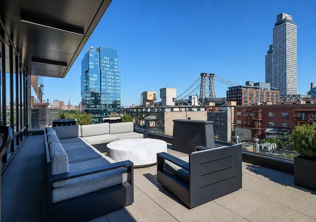 429-kent-ave-901-new-york-city-ny-11249/hzid_2977ecc3