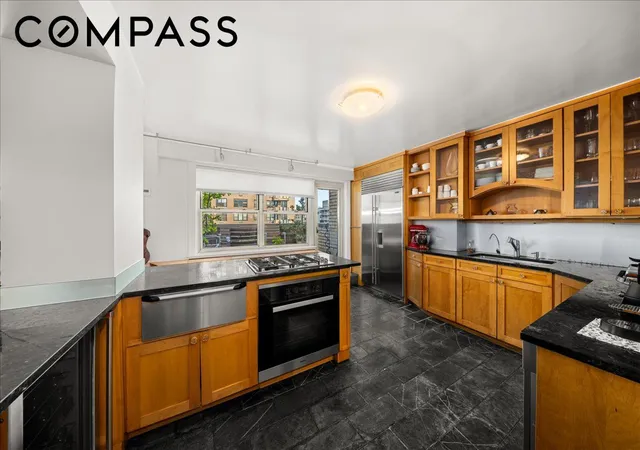 245-e-87th-street-new-york-city-ny-10128/hzid_33eed57d