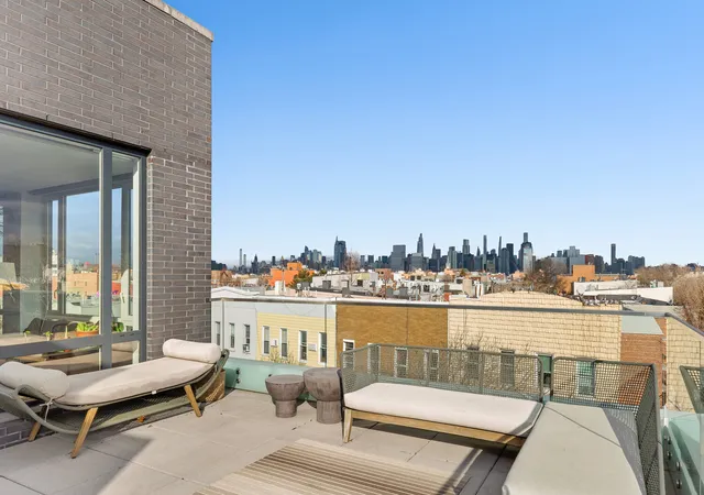 247-driggs-ave-phb-new-york-city-ny-11222/hzid_abb8c739