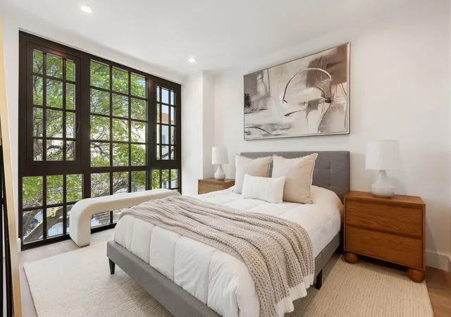 25-23-newtown-ave-5d-new-york-city-ny-11102/hzid_e240b9fb