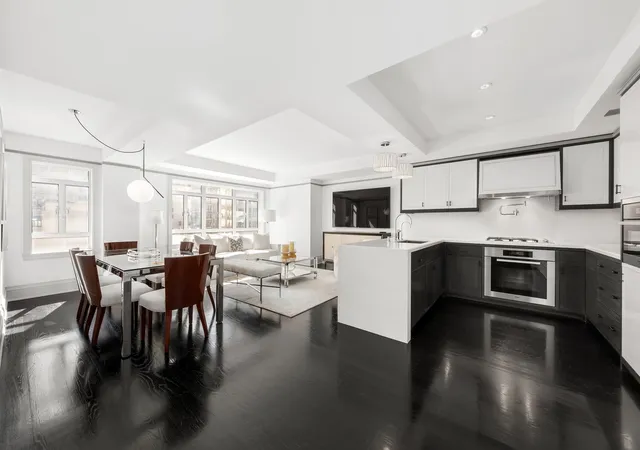 21-e-61st-street-12c-new-york-city-ny-10065/hzid_f8318f51