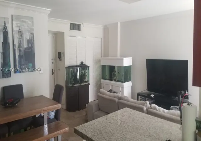 17021-n-bay-rd-127-sunny-isles-beach-fl-33160/hzid_947ad527