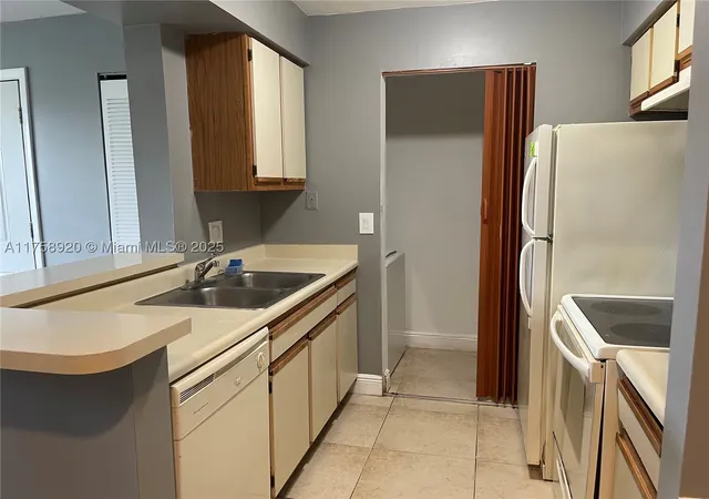 1247-sw-46th-ave-1312-pompano-beach-fl-33069/hzid_ef8505df
