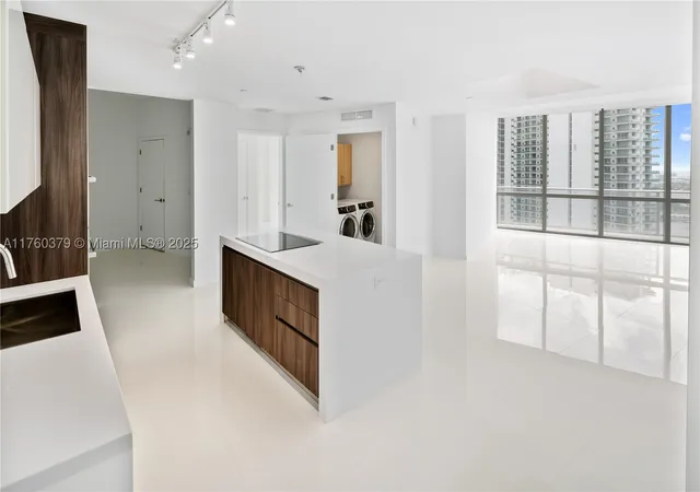 851-ne-1st-ave-4203-miami-fl-33132/hzid_5db73a29