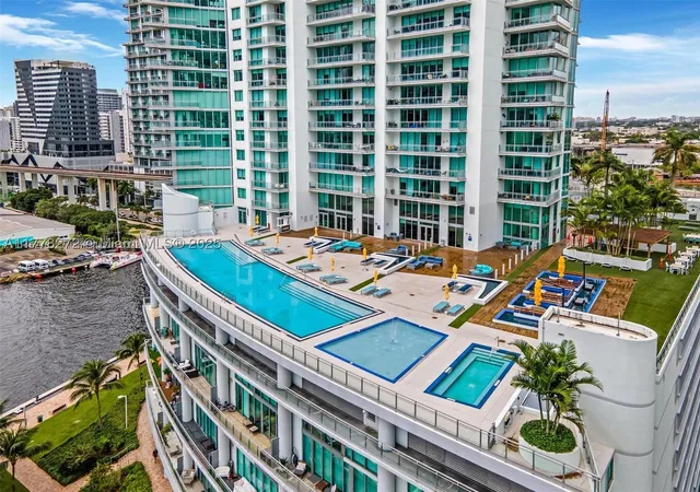 92-sw-3rd-st-4104-miami-fl-33130/hzid_84db29f4