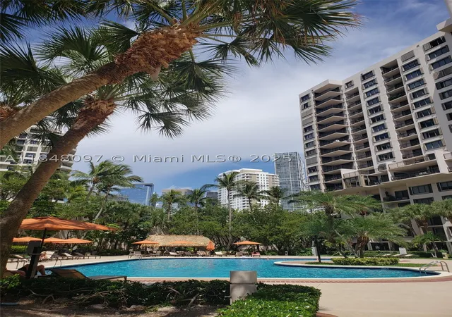 540-brickell-key-dr-1524-miami-fl-33131/hzid_e4253fe5