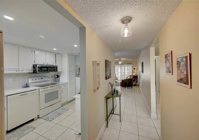 3186-via-poinciana-203-lake-worth-fl-33467/hzid_1024efd8