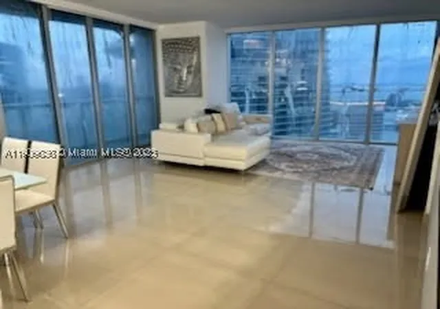465-brickell-ave-5402-miami-fl-33131/hzid_bd6bfd79