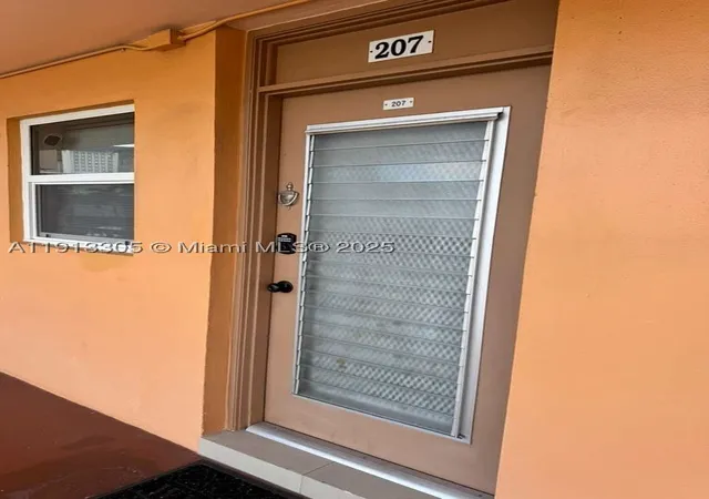 3001-nw-46th-ave-207-lauderdale-lakes-fl-33313/hzid_4ca64bb4