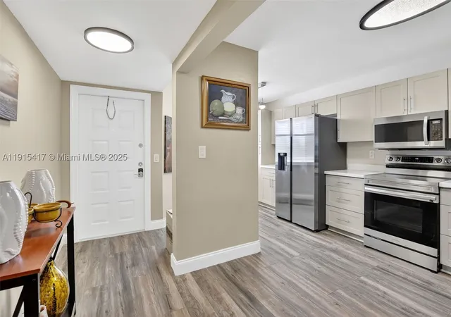 2521-nw-104th-ave-203-sunrise-fl-33322/hzid_c02714f7