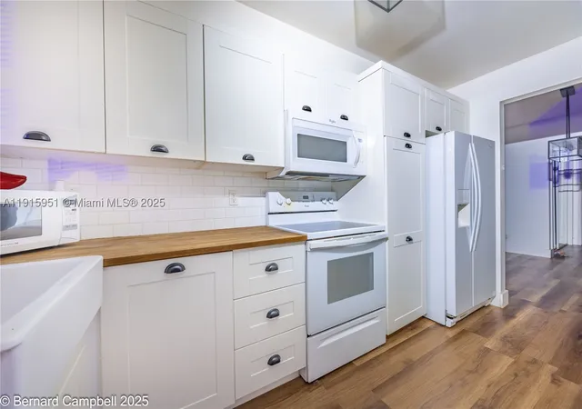 161-ne-10th-ave-15a-hallandale-beach-fl-33009/hzid_1c0658c1