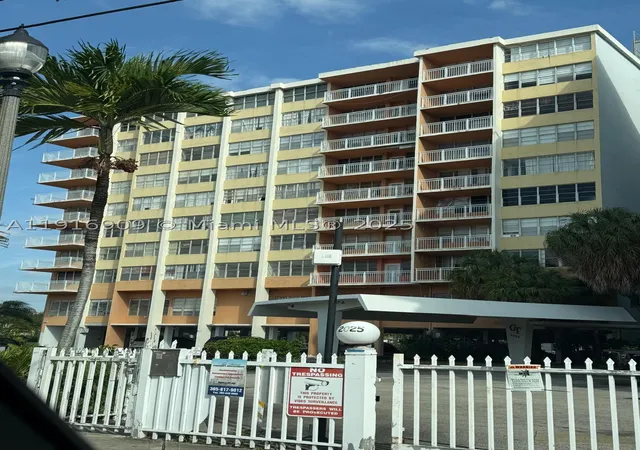 2025-ne-164th-st-605-north-miami-beach-fl-33162/hzid_2fcd2074