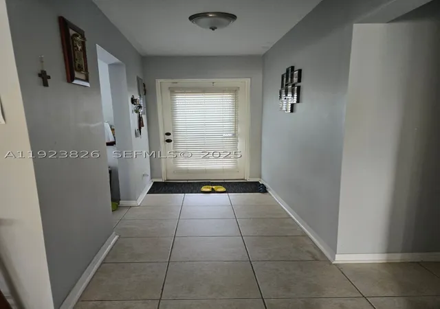 7837-golf-cir-dr-310-margate-fl-33063/hzid_8cb7aadc
