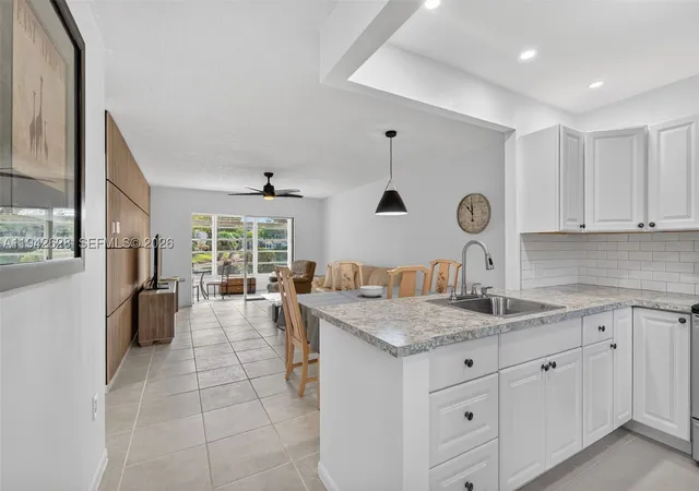 5000-nw-36th-st-410-lauderdale-lakes-fl-33319/hzid_f6732907