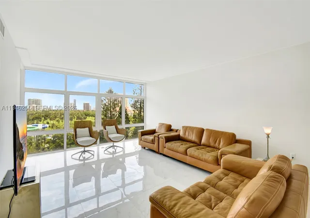 20100-w-country-club-dr-1005-aventura-fl-33180/hzid_493da2f6
