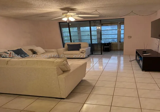 2850-somerset-dr-309l-lauderdale-lakes-fl-33311/hzid_036c68f7