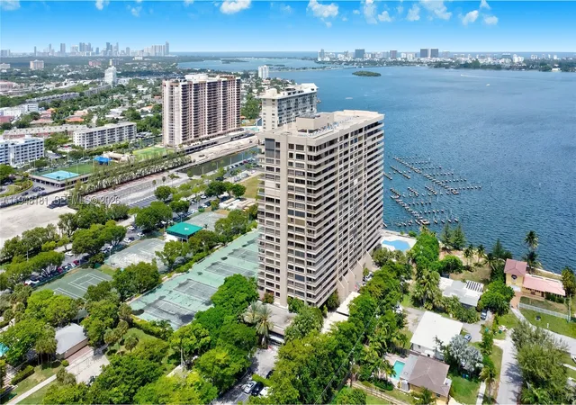 11113-biscayne-blvd-ph8-miami-fl-33181/hzid_10912002