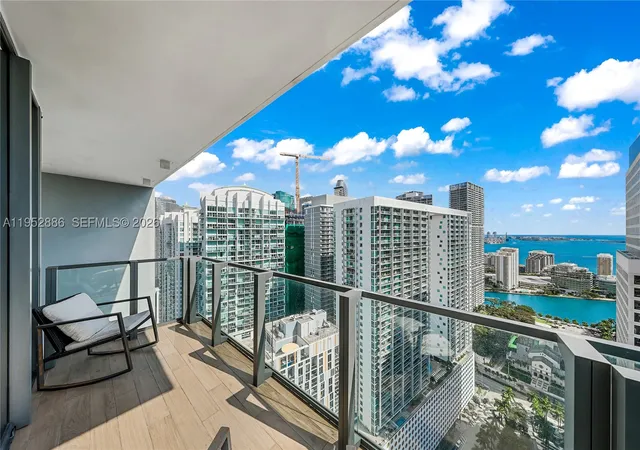 68-se-6th-st-3309-miami-fl-33131/hzid_1569e06b