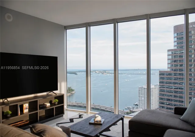 485-brickell-ave-3208-miami-fl-33131/hzid_703b6655