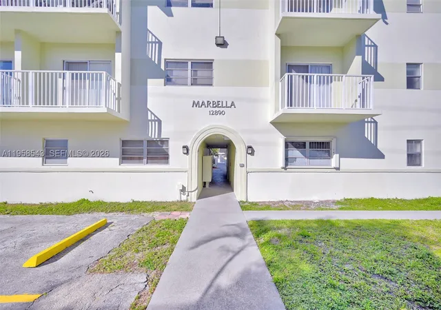 12890-ne-8th-ave-208-north-miami-fl-33161/hzid_efa9d985