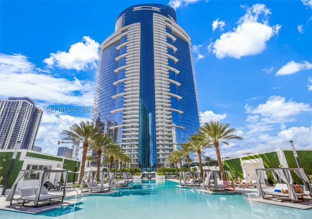 851-ne-1st-ave-204-miami-fl-33132/hzid_1af386ed