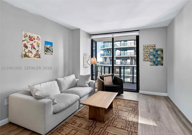 45-sw-9th-st-3807-miami-fl-33130/hzid_7201d7cd
