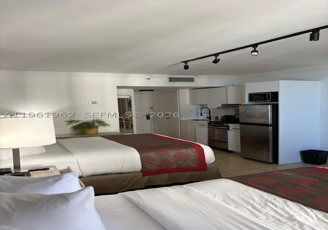 19201-collins-ave-820-sunny-isles-beach-fl-33160/hzid_33defe65