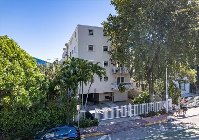 1615-meridian-ave-202-miami-beach-fl-33139/hzid_5902f39d
