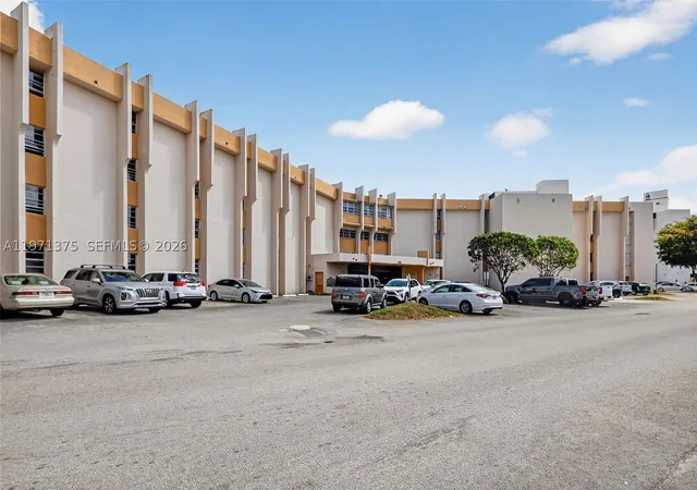 9678-fontainebleau-blvd-411-miami-fl-33172/hzid_ea04278e