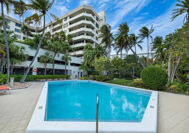 170-ocean-lane-dr-310-key-biscayne-fl-33149/hzid_b8e27781
