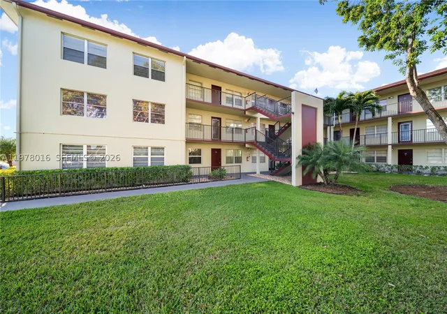 13455-sw-3rd-st-302s-pembroke-pines-fl-33027/hzid_c00d5c2f