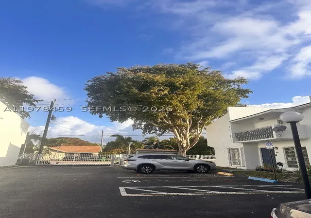 9400-sw-170th-st-103-palmetto-bay-fl-33157/hzid_0633fd99