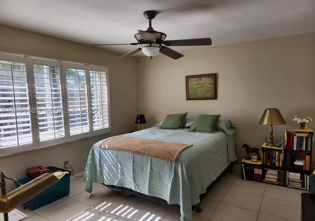 9-ne-19th-ct-208c-wilton-manors-fl-33305/hzid_830f0058