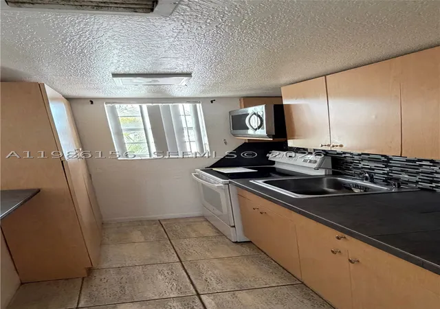 3901-sw-112th-ave-34-miami-fl-33165/hzid_a852332d