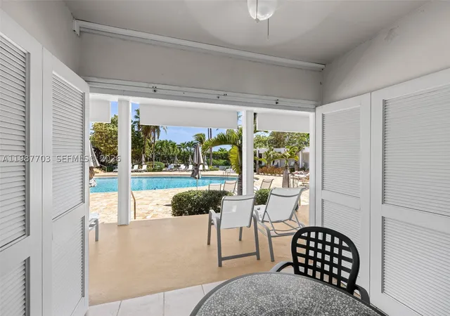 5055-collins-ave-cab14-miami-beach-fl-33140/hzid_6060e6d4