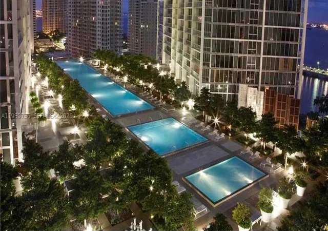 475-brickell-ave-5111-miami-fl-33131/hzid_c31fd67f