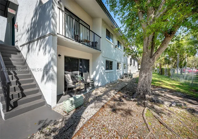 7095-nw-179th-st-110-hialeah-fl-33015/hzid_fe0718e7