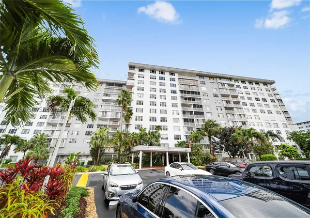 3800-hillcrest-dr-1007-hollywood-fl-33021/hzid_cf67c0c6