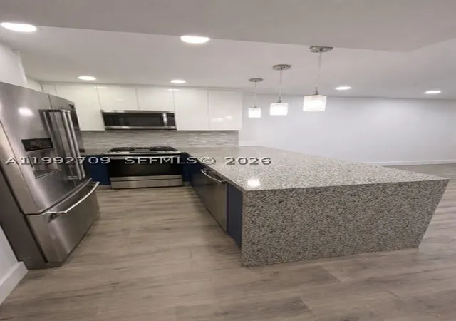 1555-w-44th-pl-247-hialeah-fl-33012/hzid_4f9089bd