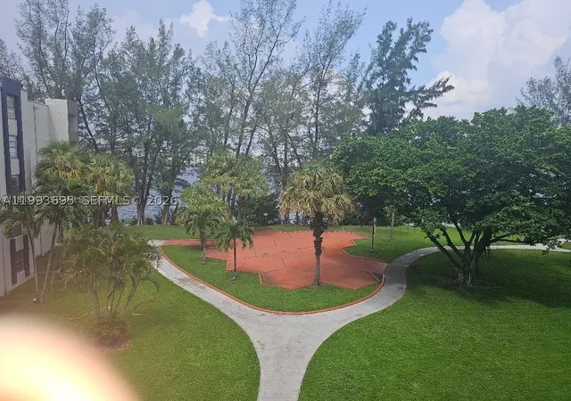10000-nw-80th-ct-2415-hialeah-gardens-fl-33016/hzid_2f7f15ba