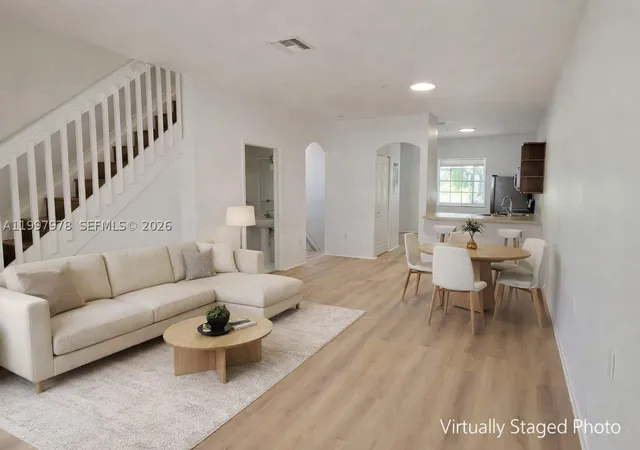 5640-nw-115th-ct-211-doral-fl-33178/hzid_e7768ae2