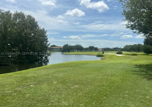 2420-sw-81st-ave-403-davie-fl-33324/hzid_0c85b71b