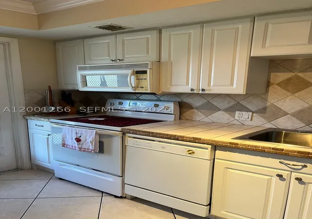 3200-n-palm-aire-dr-407-pompano-beach-fl-33069/hzid_da226af2
