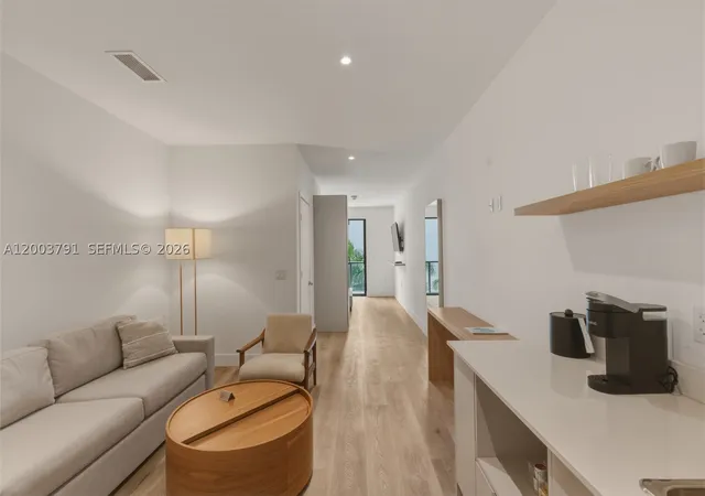 229-sw-9th-st-502-miami-fl-33130/hzid_0087b904