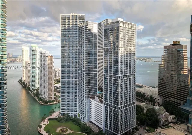 465-brickell-ave-3804-miami-fl-33131/hzid_52ee4039
