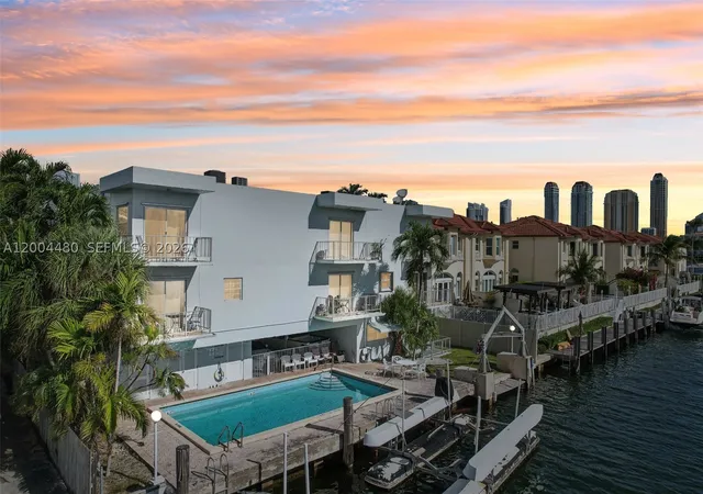 3862-ne-171st-st-e-north-miami-beach-fl-33160/hzid_bb3ffc54