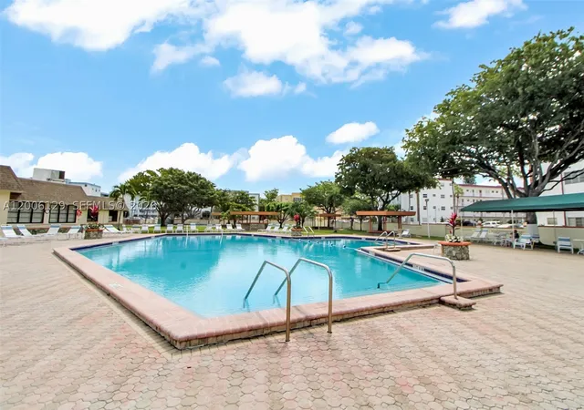 4000-nw-44th-ave-306-lauderdale-lakes-fl-33319/hzid_43bd2004