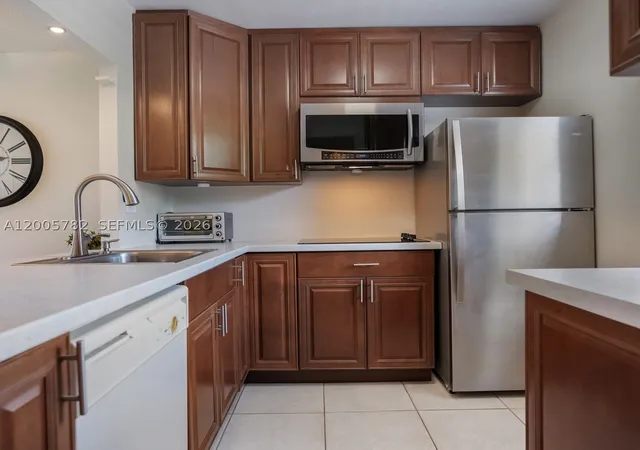 3506-nw-49th-ave-511-lauderdale-lakes-fl-33319/hzid_158c1358