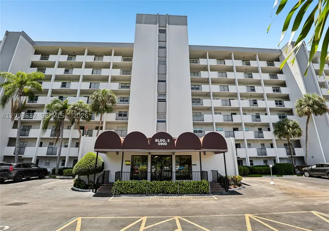 5900-nw-44th-st-312-lauderhill-fl-33319/hzid_c5717606